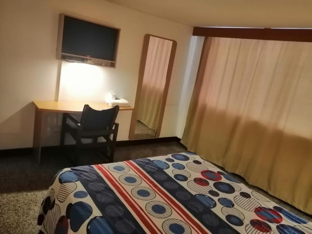 קאלי Hotel Del Oeste מראה חיצוני תמונה