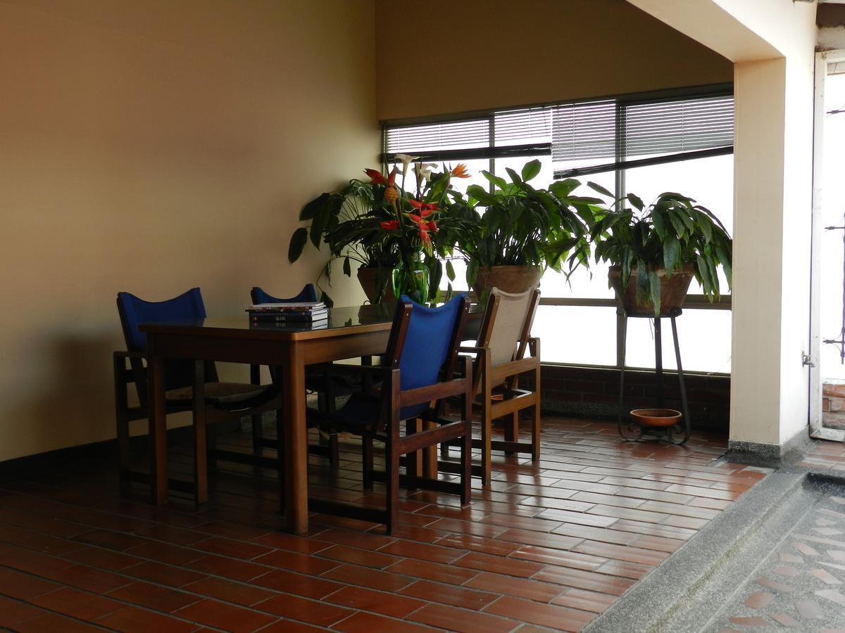 קאלי Hotel Del Oeste מראה חיצוני תמונה